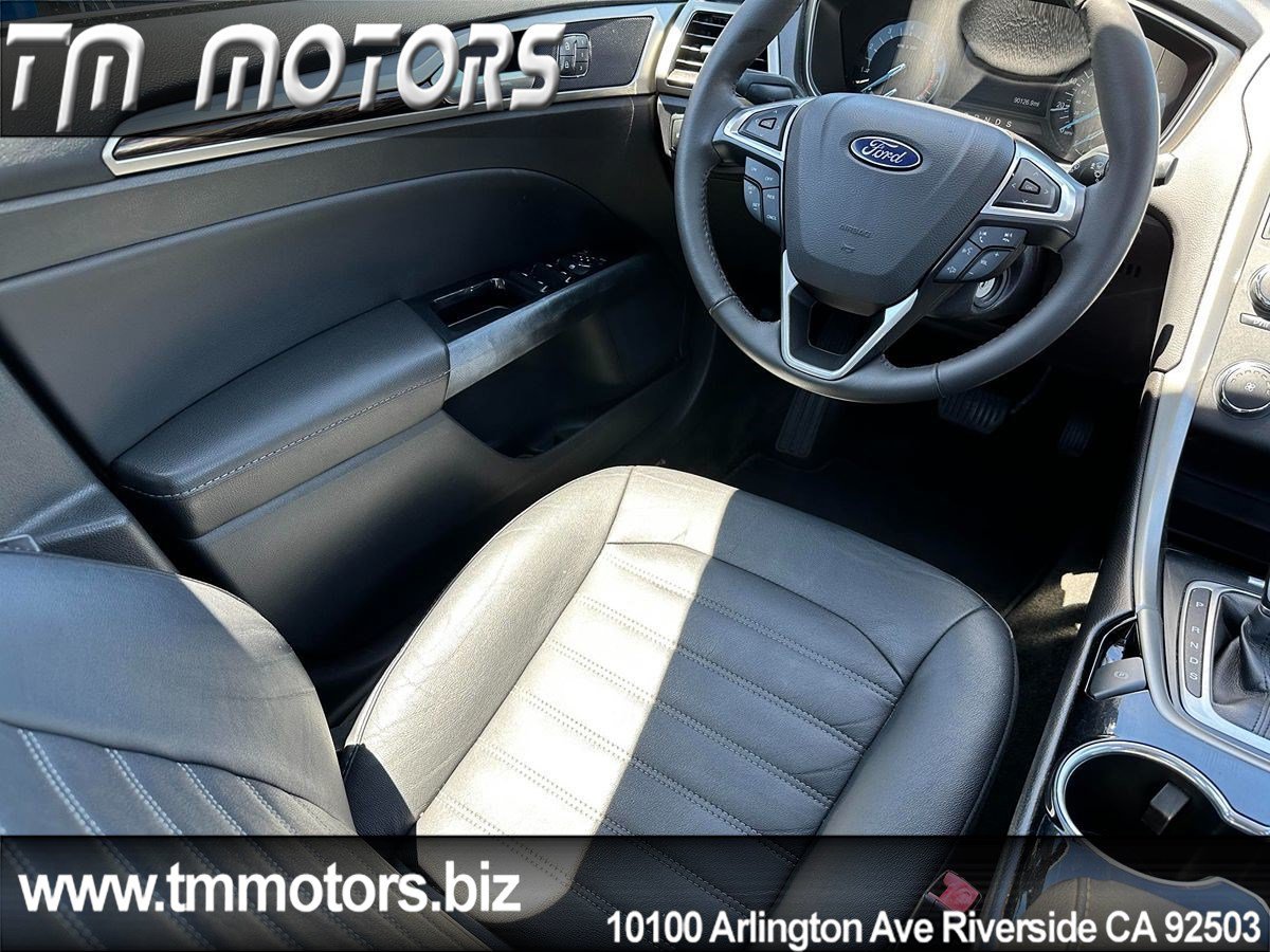 Used 2016 Ford Fusion SE w/ Equipment Group 202A FWD image 15