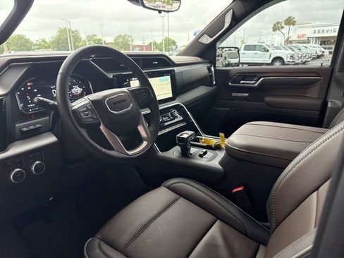 Used 2025 GMC Sierra 1500 Denali w/ Denali Reserve Package image 8