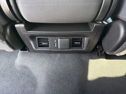 Used 2025 Chevrolet Silverado 1500 LT AWD/4WD image 16