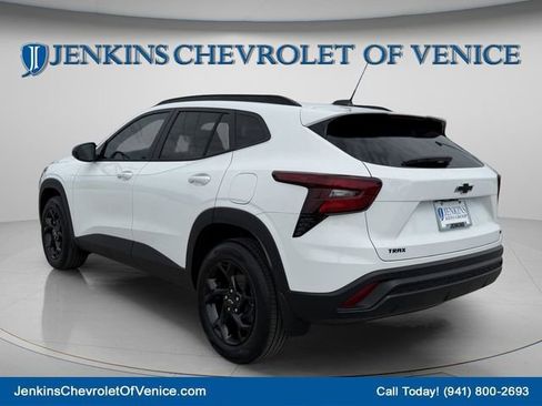 New 2026 Chevrolet Trax LT w/ Driver Confidence Package image 18