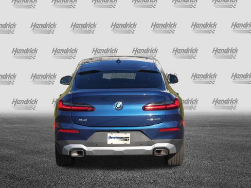 Certified 2025 BMW X4 xDrive30i image 8