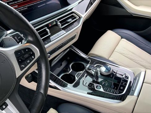 Used 2020 BMW X7 M50i AWD/4WD image 16