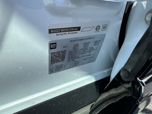 New 2026 Cadillac Vistiq Sport w/ LPO, Floor Liner Package image 21