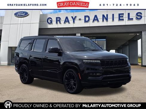 Used 2023 Jeep Grand Wagoneer Series III w/ Rear Seat Video Group 1 AWD/4WD image 1