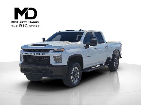 Used 2022 Chevrolet Silverado 2500 Custom w/ Custom Value Package image 2