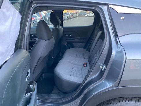 New 2026 Nissan Kicks SV image 22