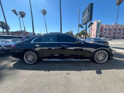 Used 2022 Mercedes-Benz S 500 4MATIC image 4