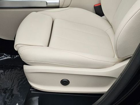 New 2026 Mercedes-Benz GLB 250 4MATIC image 18