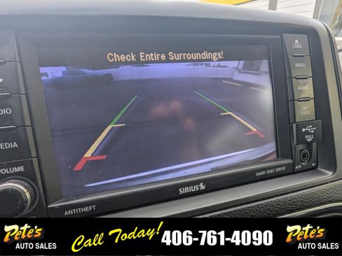 Used 2018 Dodge Grand Caravan SE w/ UConnect Hands-Free Group image 20