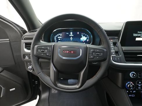 Used 2024 GMC Yukon XL AT4 AWD/4WD image 4