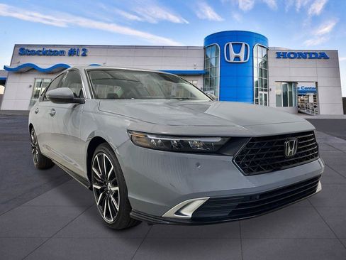 New 2026 Honda Accord Touring image 9