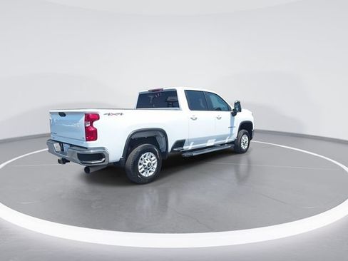 Used 2025 Chevrolet Silverado 2500 LT w/ Convenience Package AWD/4WD image 8