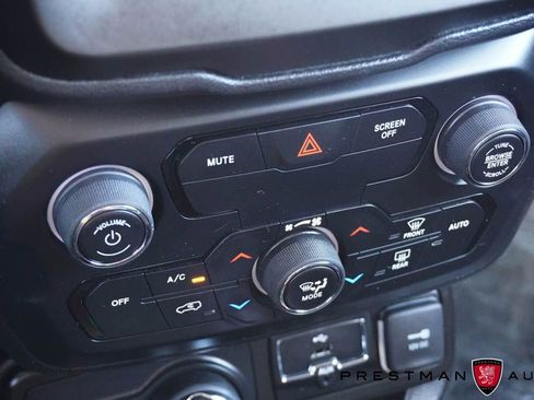 Used 2020 Jeep Renegade Trailhawk w/ Cold Weather Group image 37