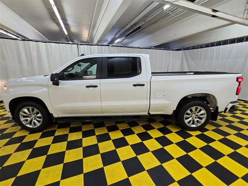 Used 2019 Chevrolet Silverado 1500 Custom w/ Custom Value Package image 6
