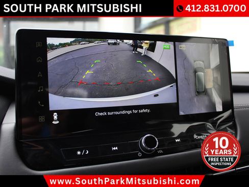 New 2025 Mitsubishi Outlander SE image 18