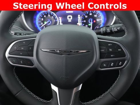 New 2026 Chrysler Pacifica Select image 22