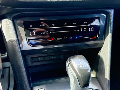 Used 2024 Volkswagen Tiguan SE R-Line AWD/4WD image 15