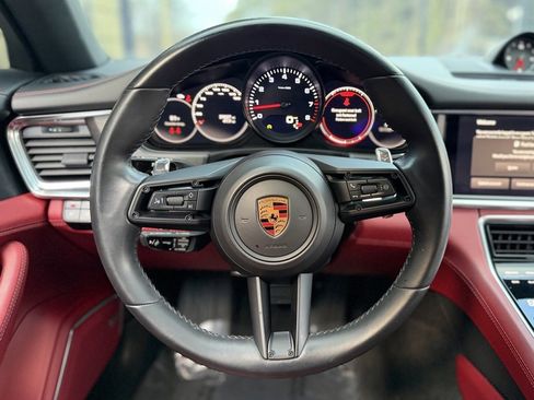 Used 2023 Porsche Panamera Platinum Edition image 44