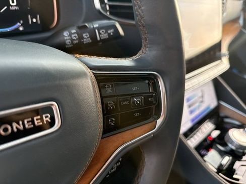 Used 2022 Jeep Grand Wagoneer Series II w/ Premium Group II image 27