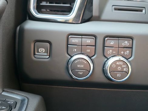 Certified 2024 GMC Sierra 1500 Denali AWD/4WD image 17