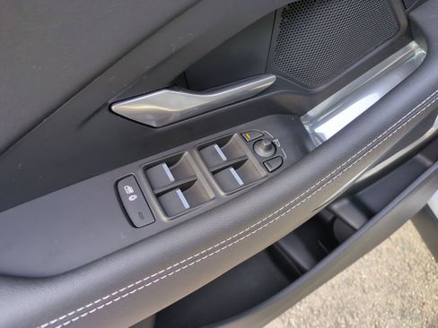 Used 2024 Jaguar E-PACE R-Dynamic SE image 12