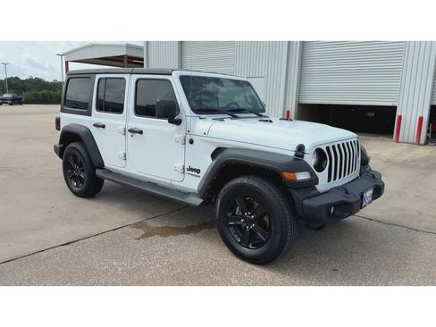Used 2021 Jeep Wrangler Unlimited Sport AWD/4WD image 2