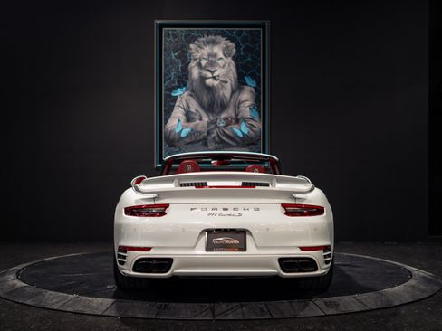 Used 2017 Porsche 911 4 Cabriolet AWD/4WD image 13