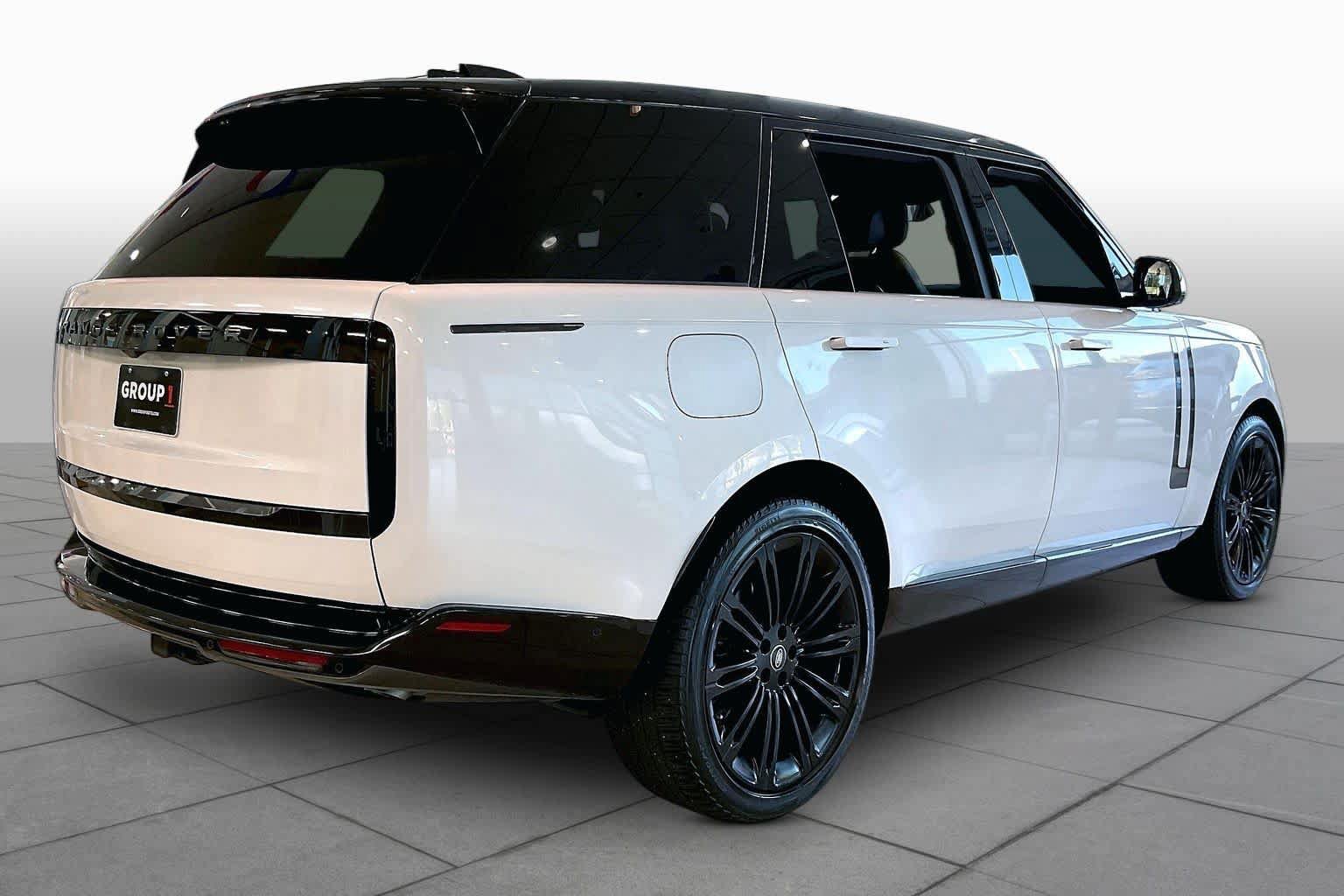 Used 2024 Land Rover Range Rover Long Wheelbase Autobiography AWD/4WD image 12