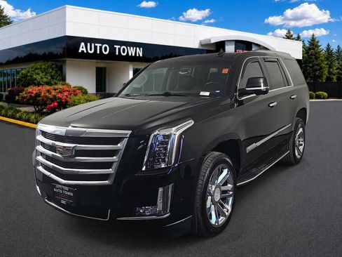 Used 2019 Cadillac Escalade Luxury AWD/4WD image 1