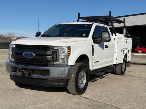 Used 2018 Ford F350 XL w/ Power Equipment Group image 1