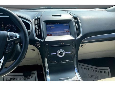 Used 2019 Ford Edge Titanium w/ Cold Weather Package AWD/4WD image 8