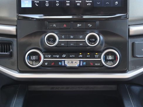 Used 2024 Ford Expedition Max XLT AWD/4WD image 23