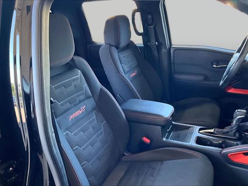 Used 2022 Nissan Frontier Pro-X RWD image 9