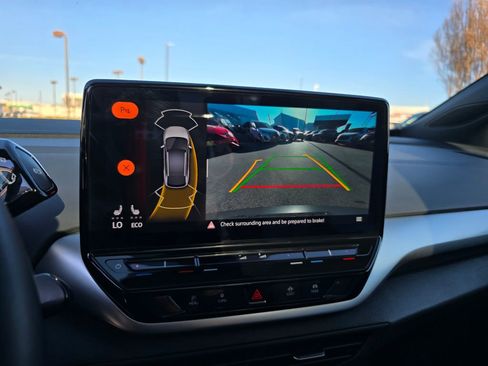 Used 2022 Volkswagen ID.4 Pro S w/ Gradient Package image 6