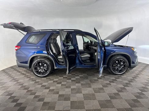 Certified 2025 Honda Pilot Elite image 14
