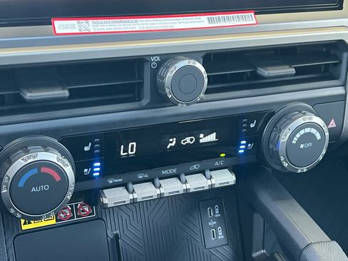 New 2026 Toyota 4Runner TRD Off-Road Premium AWD/4WD image 17