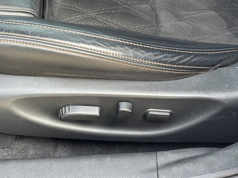 Used 2022 Nissan Maxima SR w/ Sport Mat Group image 18