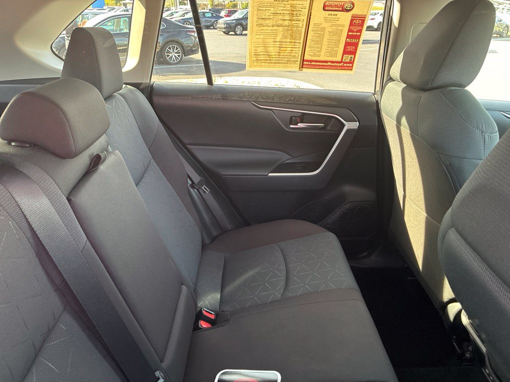 Used 2025 Toyota RAV4 XLE AWD/4WD image 22