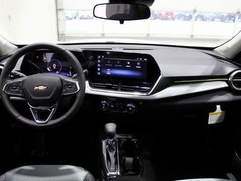 New 2026 Chevrolet Trax LT w/ Driver Confidence Package FWD image 16