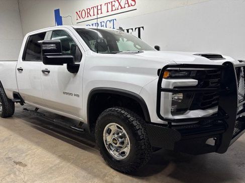 Used 2024 Chevrolet Silverado 2500 W/T w/ WT Convenience Package image 3