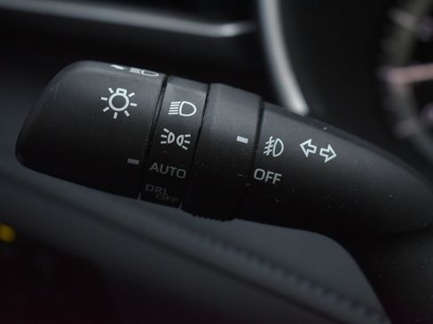 Used 2024 Toyota Highlander XSE AWD/4WD image 23