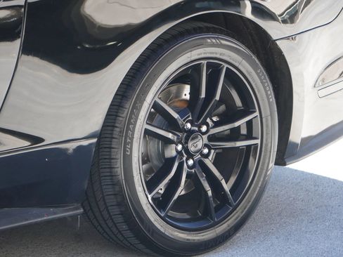 Used 2015 Ford Mustang GT Premium image 17