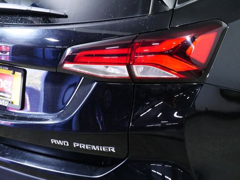 Used 2023 Chevrolet Equinox Premier AWD/4WD image 17