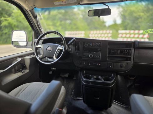 Used 2019 GMC Savana 2500 w/ Enhanced Convenience Package RWD image 13