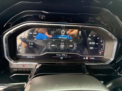 Used 2025 GMC Sierra 2500 SLT w/ SLT Premium Package image 29