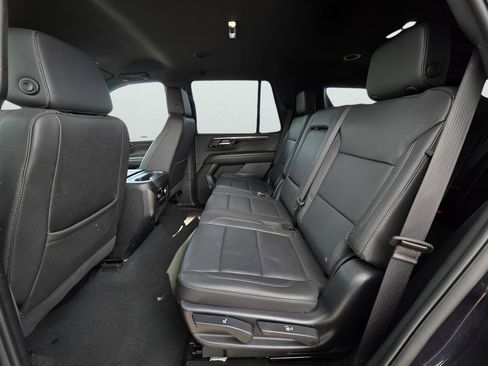 Used 2025 Chevrolet Tahoe LT AWD/4WD image 15