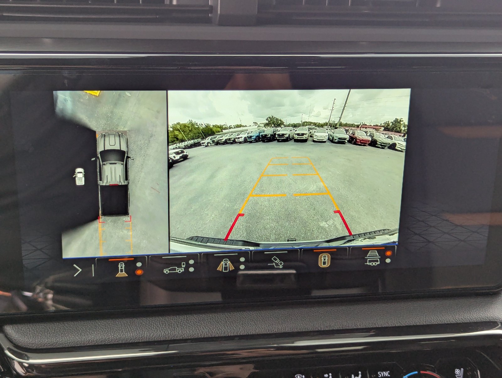 Used 2024 GMC Sierra 2500 AT4 w/ AT4 Premium Plus Package AWD/4WD image 31