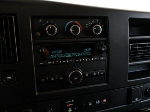 Used 2019 Chevrolet Express 3500 Extended w/ Driver Convenience Package RWD image 23