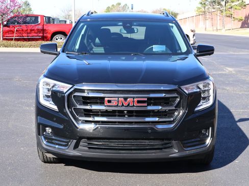 Used 2024 GMC Terrain AT4 w/ Tech Package image 28