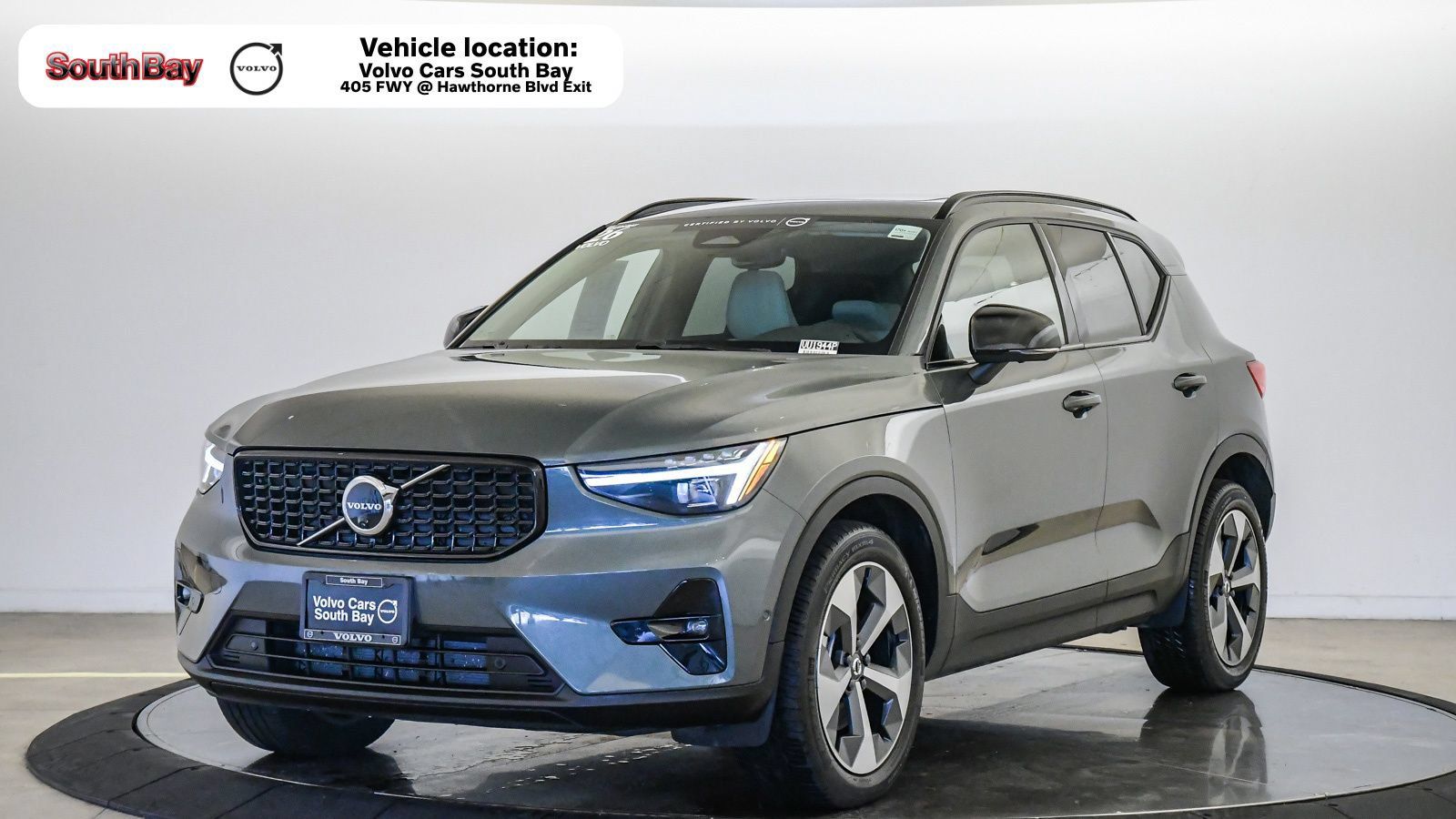 Certified 2026 Volvo XC40 B5 Plus AWD/4WD image 1